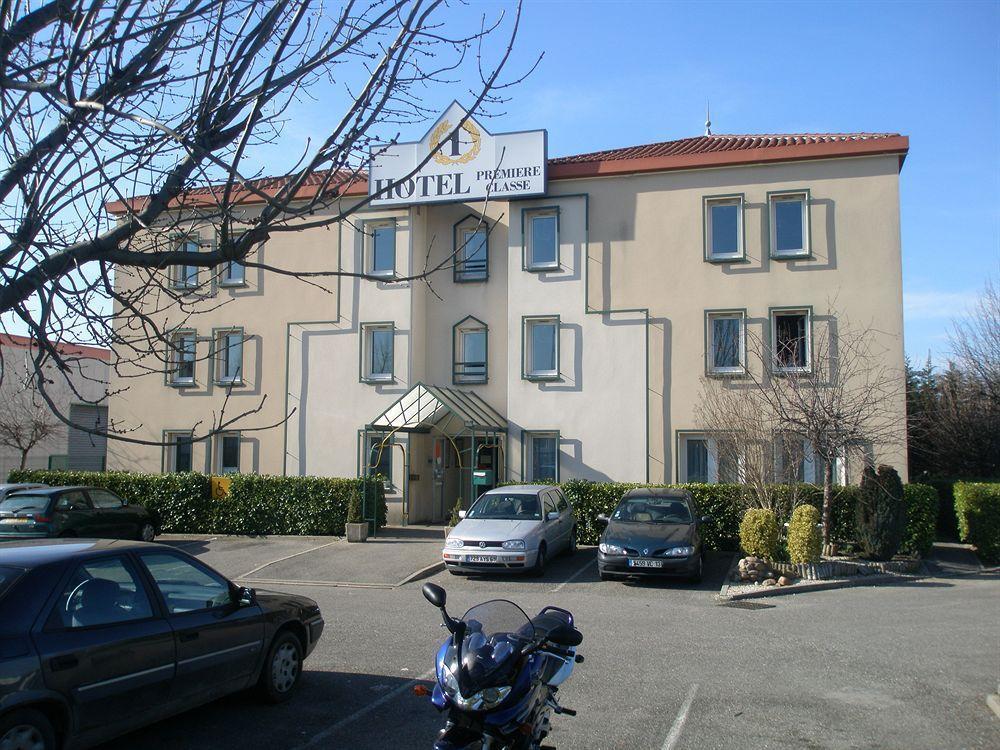 Hotel F1 Lyon Genay Massieux Eksteriør billede