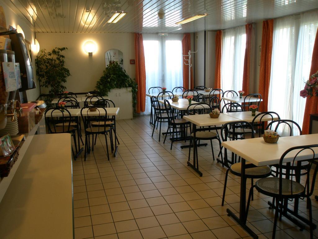 Hotel F1 Lyon Genay Massieux Restaurant billede