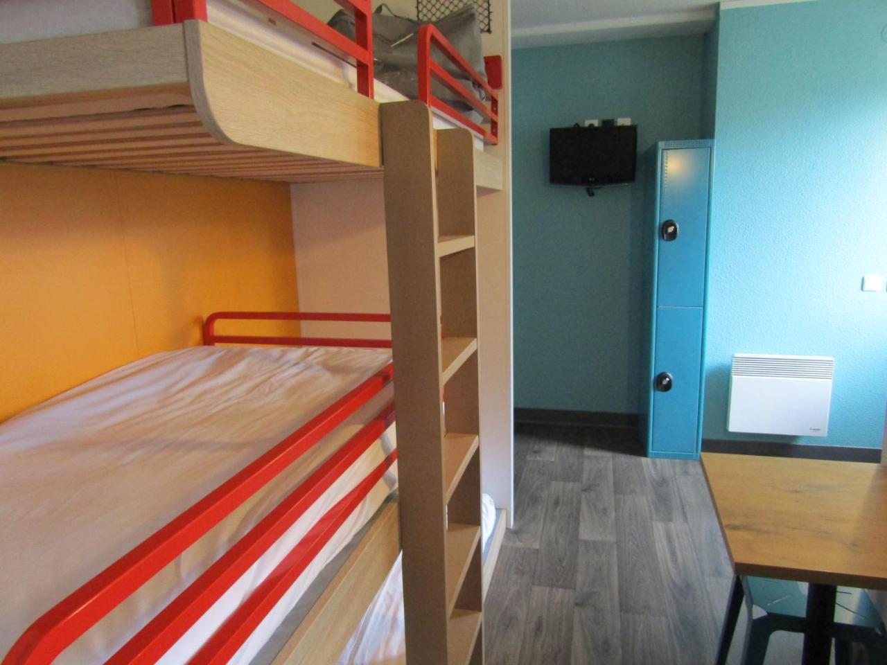 Hotel F1 Lyon Genay Massieux Eksteriør billede
