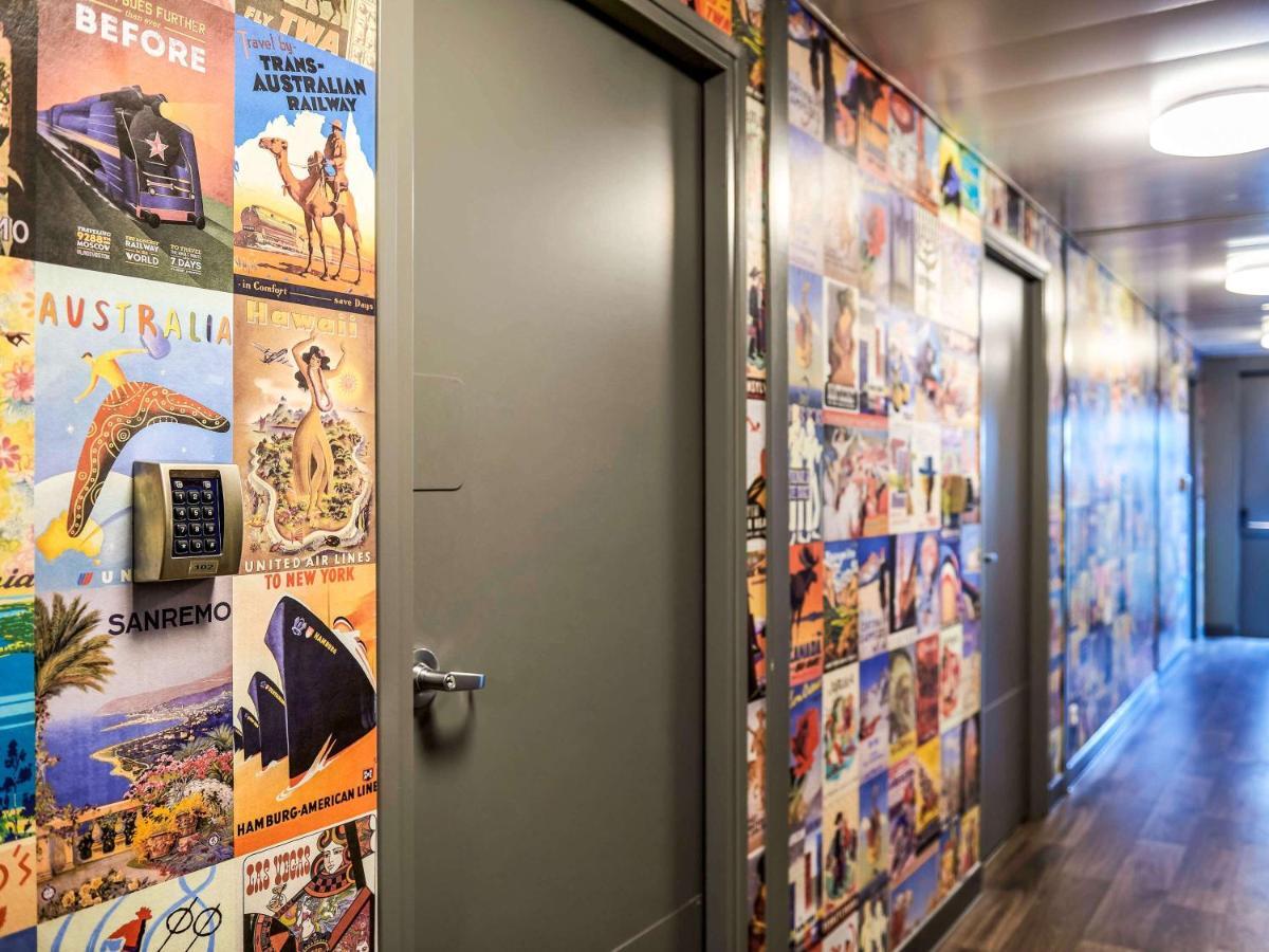 Hotel F1 Lyon Genay Massieux Eksteriør billede
